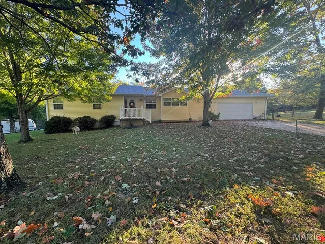 $299,000 | 7812 Nadine Road, Houston, MO 65483