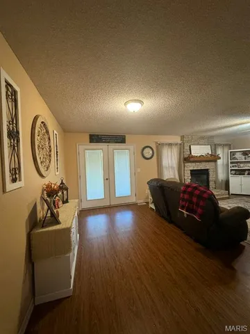 $299,000 | 7812 Nadine Road, Houston, MO 65483