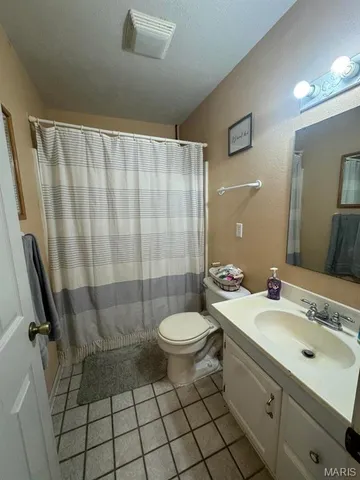 $299,000 | 7812 Nadine Road, Houston, MO 65483