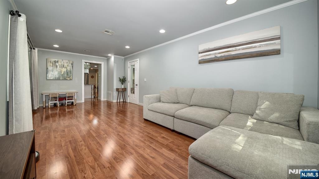 28 Ferndale Road Wayne, NJ 07470 - Photo 11 of 35