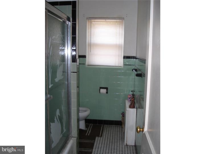 144 Copley Road Upper Darby, PA 19082 - Photo 12 of 19