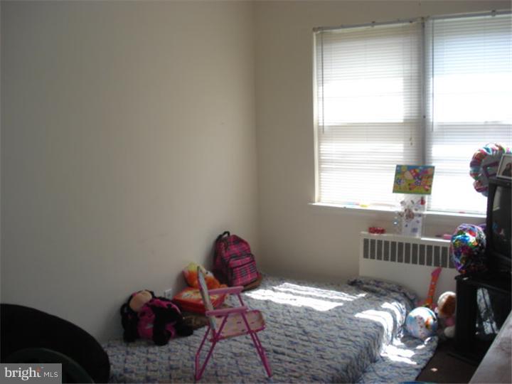144 Copley Road Upper Darby, PA 19082 - Photo 10 of 19