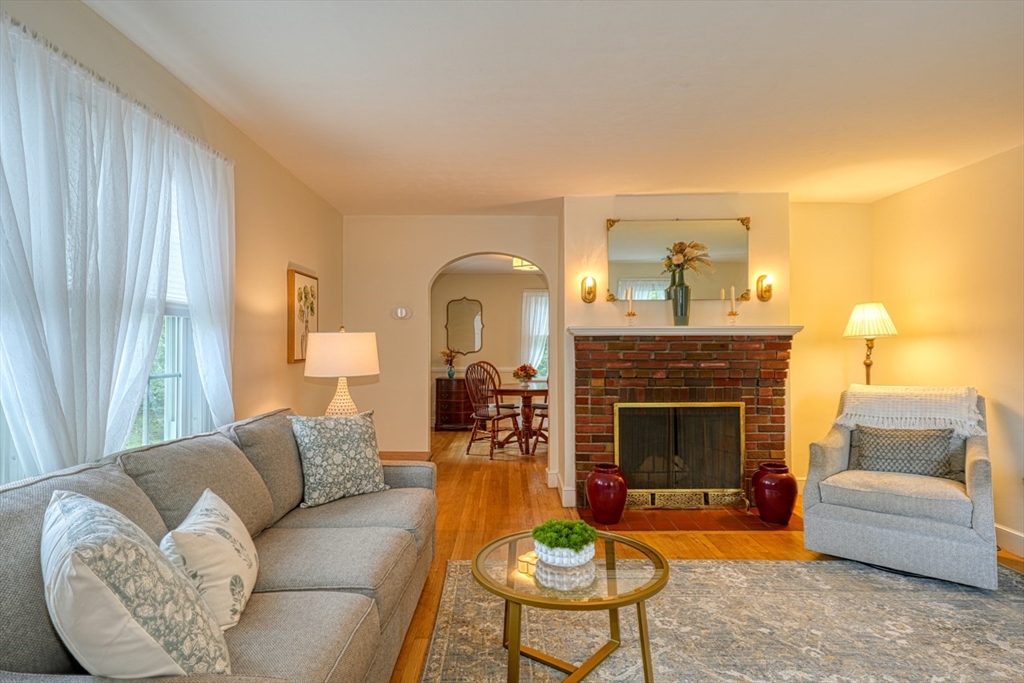 49 Prudential Road Worcester, MA 01606 - Photo 2 of 27 Gallery Image 2