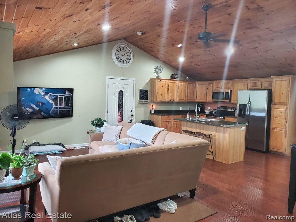 8469 Burpee Road Grand Blanc, MI 48439 - Photo 8 of 22