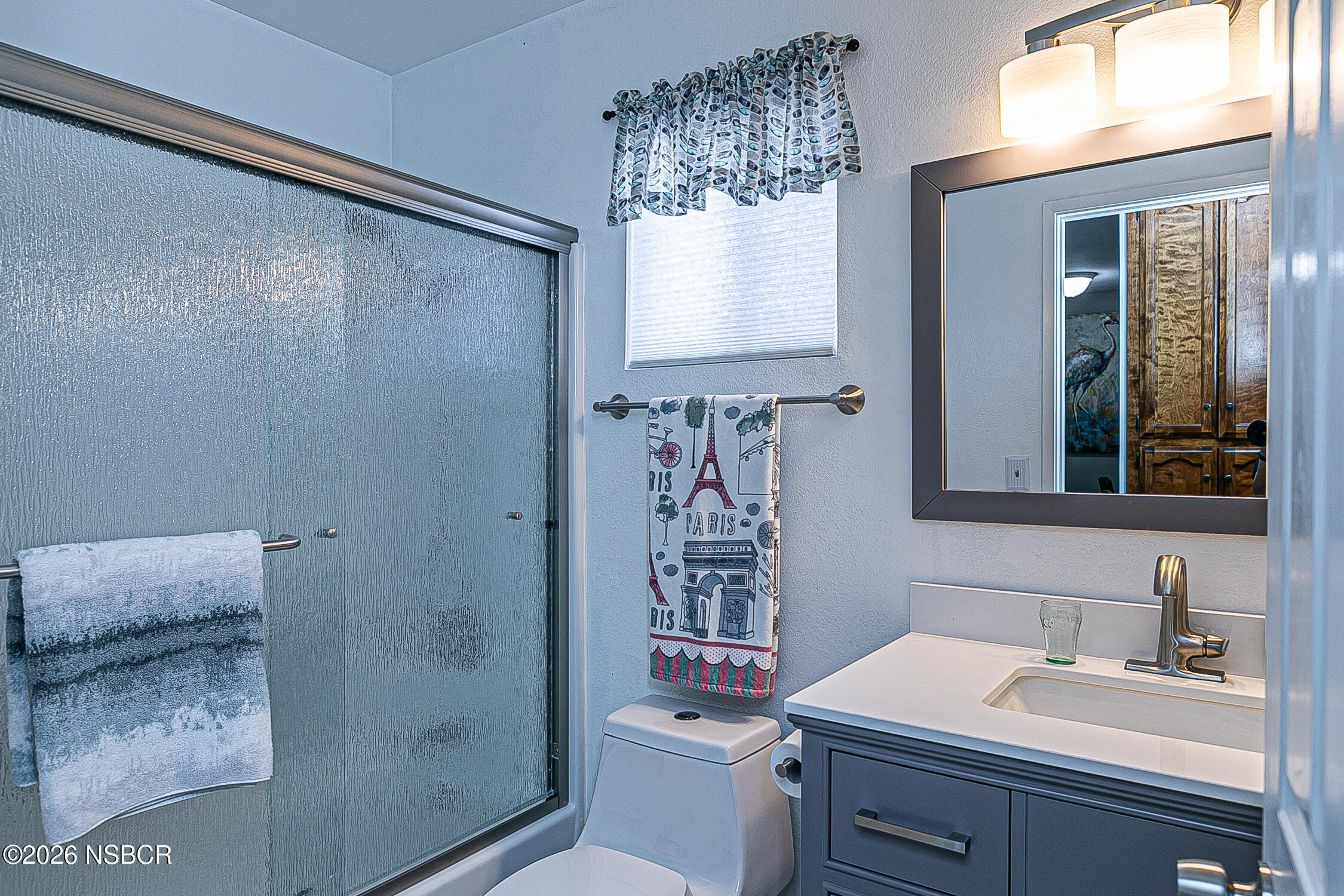 541 Mariott Road Santa Maria, CA 93454 - Photo 27 of 32 Gleaming Bath