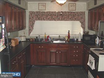 14 Hillside Road Levittown, PA 19056 - Photo 2 of 6 Kitchen