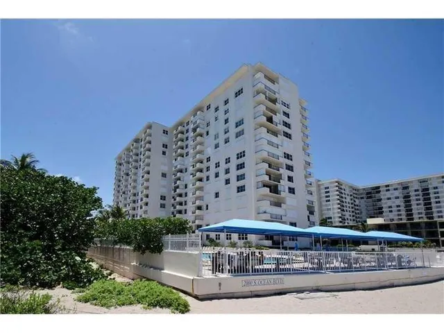 $599,000 | 2000 South Ocean Boulevard, Unit 7J, Lauderdale-by-the-Sea, FL 33062
