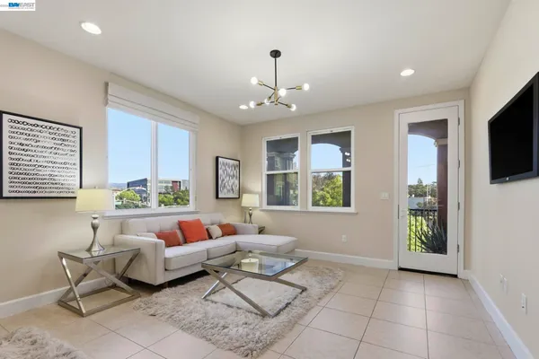 $1,079,999 | 272 Currlin Circle, Milpitas, CA 95035