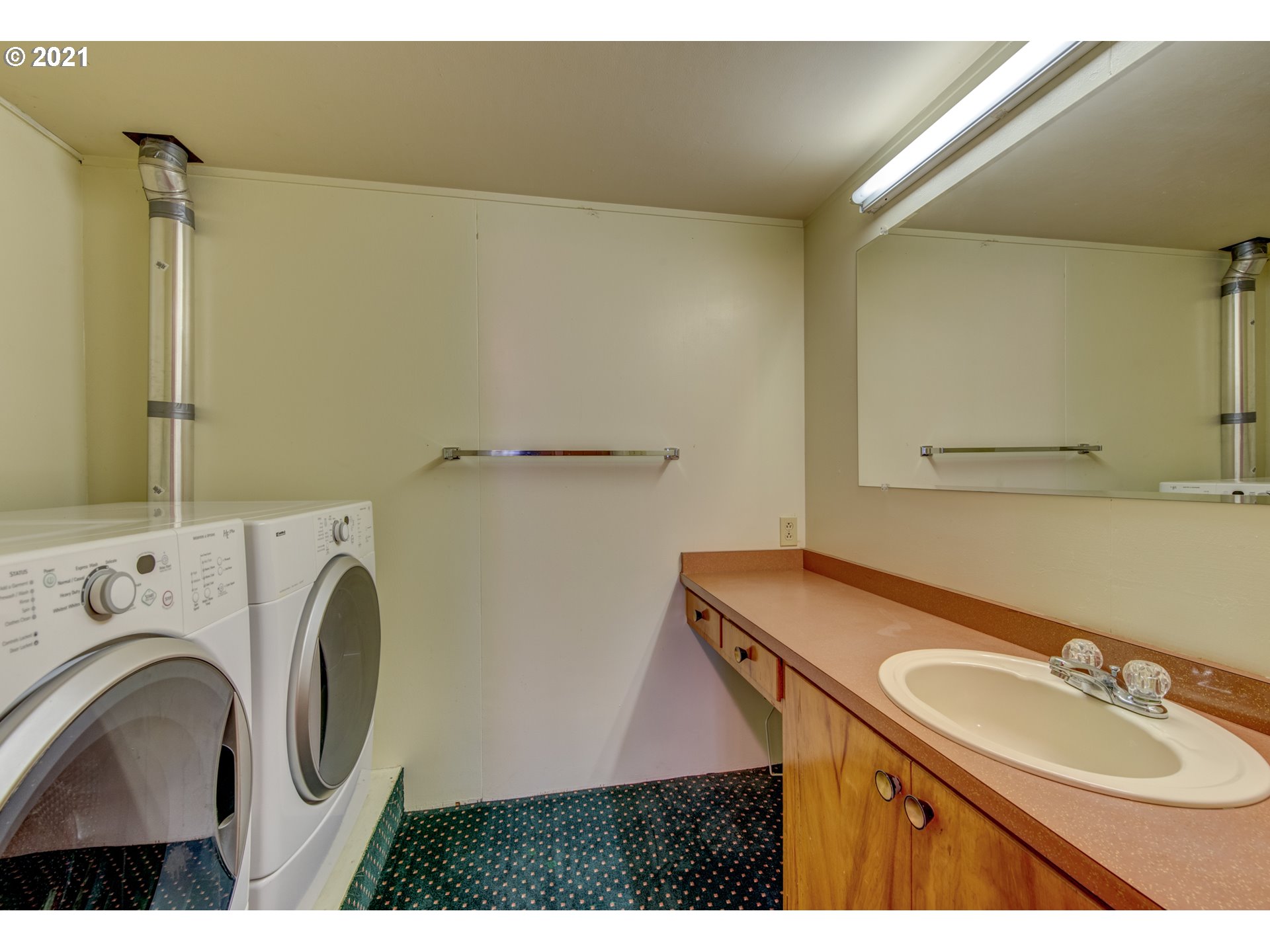 5101 Colter Street Florence, OR 97439 - Photo 23 of 31 Gallery Image 23