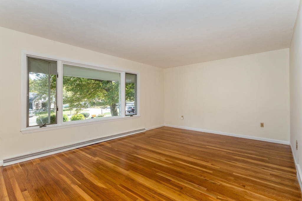 19 Walnut Knolls Canton, MA 02021 - Photo 4 of 22