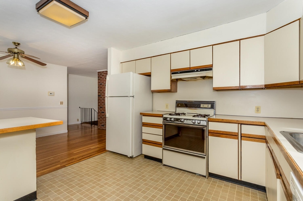 19 Walnut Knolls Canton, MA 02021 - Photo 8 of 22