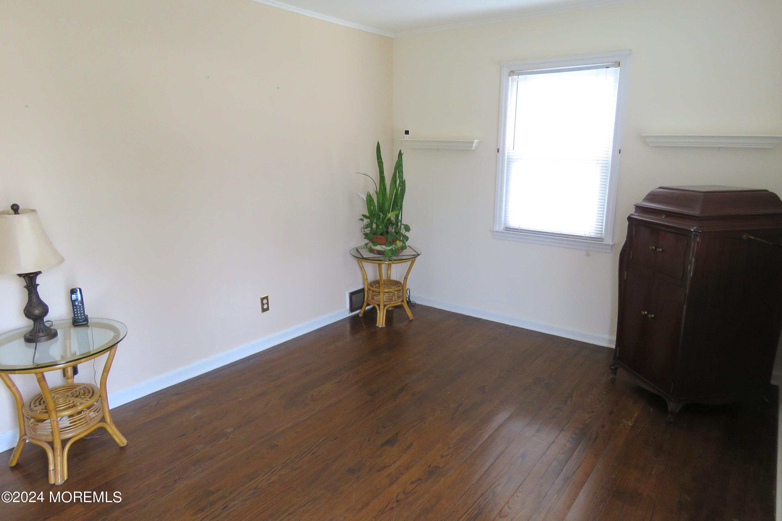 305 Sudbury Road Point Pleasant, NJ 08742 - Photo 2 of 29 Living Room