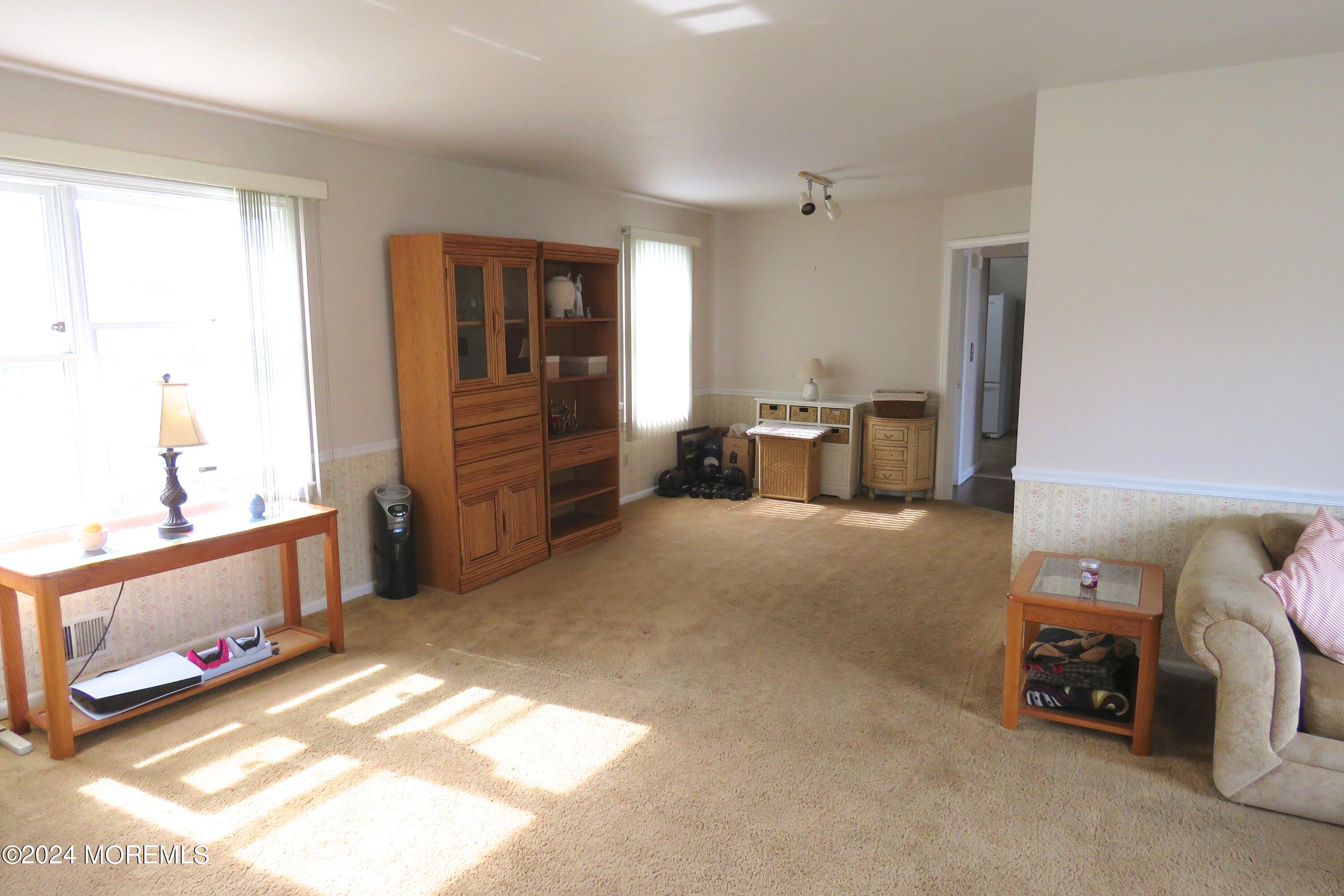 305 Sudbury Road Point Pleasant, NJ 08742 - Photo 6 of 29 Family Room