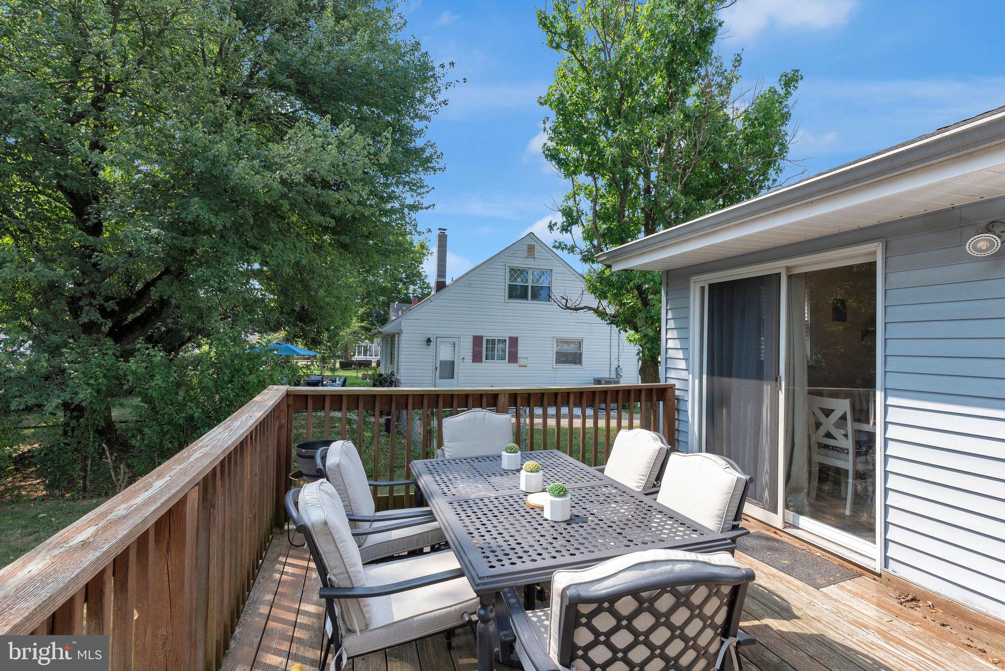 8 Phaeton Drive Hamilton, NJ 08690 - Photo 26 of 31 8 Phaeton Drive
Deck
