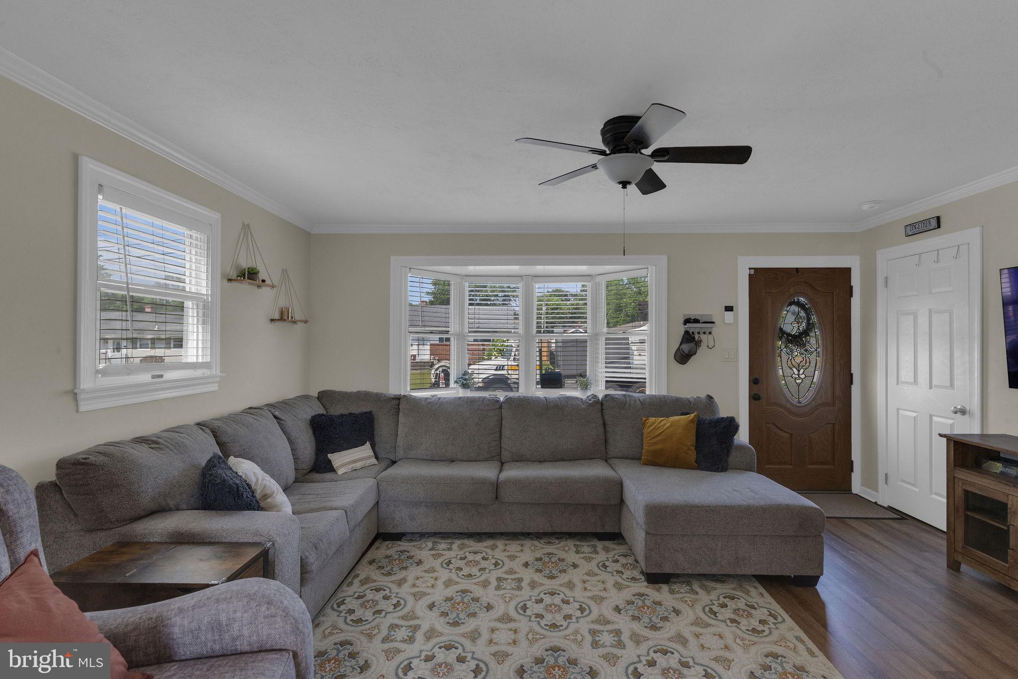 8 Phaeton Drive Hamilton, NJ 08690 - Photo 7 of 31 8 Phaeton Drive
Living Room