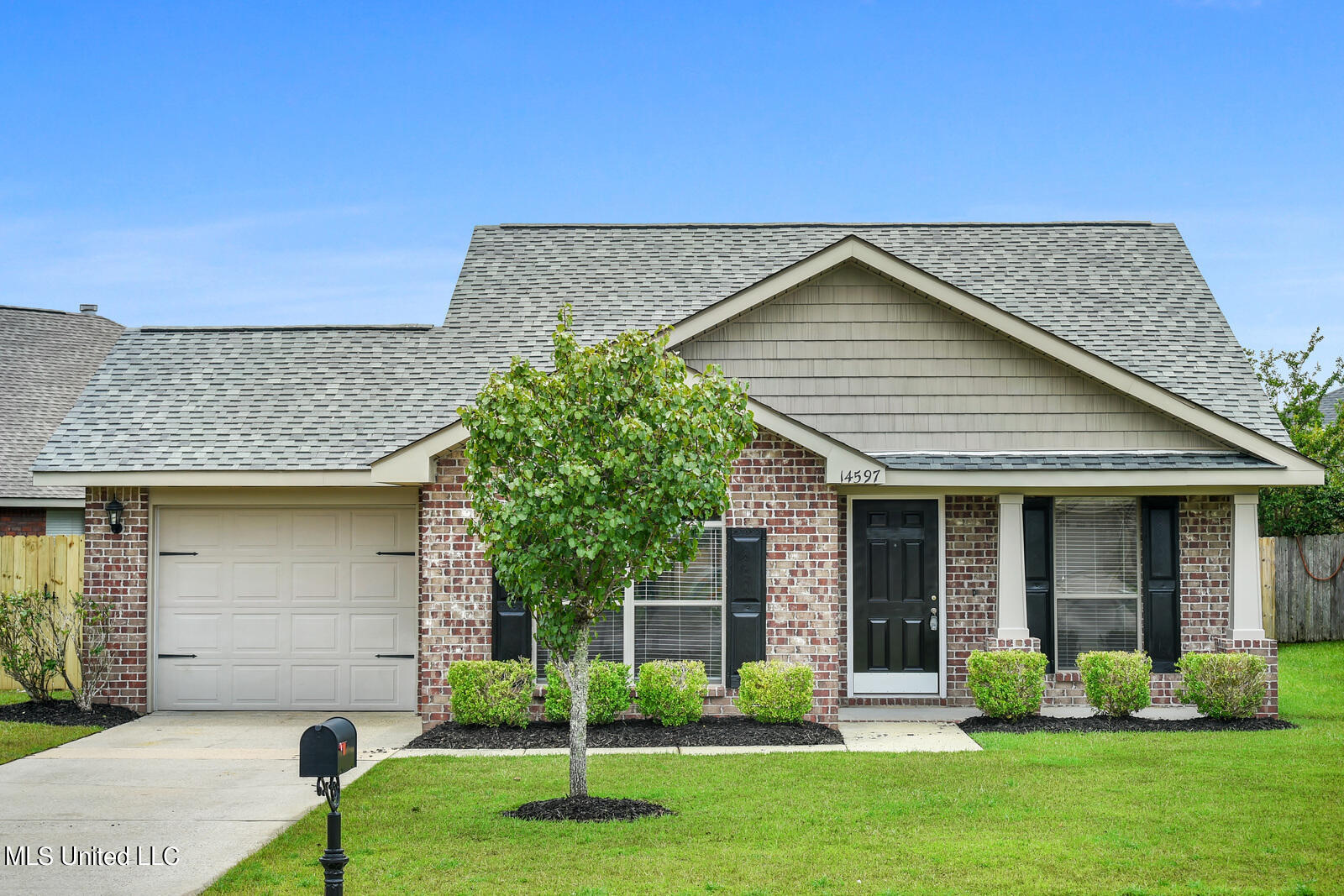 14597 Canal Crossing Boulevard Gulfport, MS 39503 - Photo 1 of 25 001_1600x1067_mls (5)