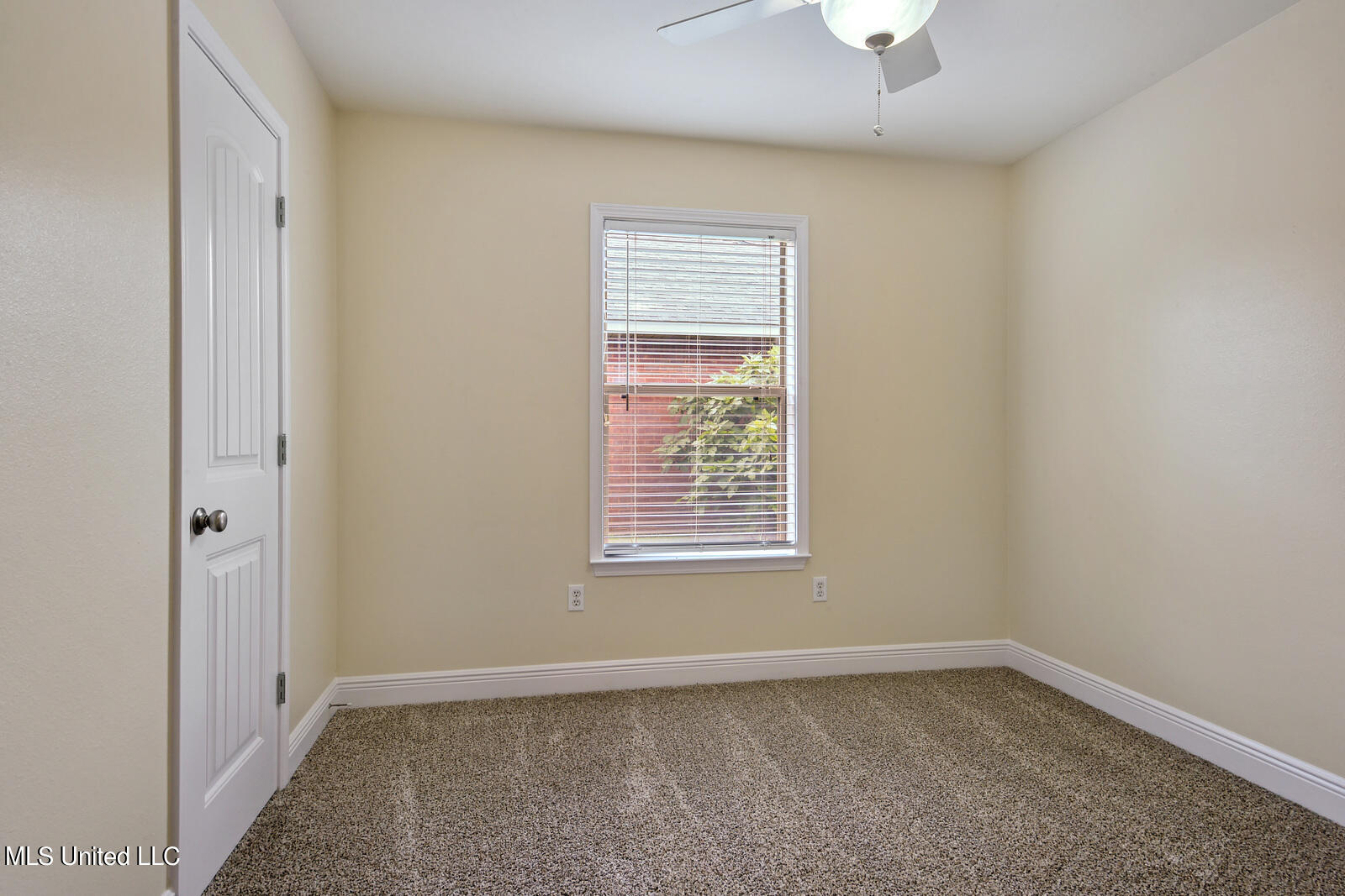 14597 Canal Crossing Boulevard Gulfport, MS 39503 - Photo 17 of 25 017_1600x1067_mls (5)