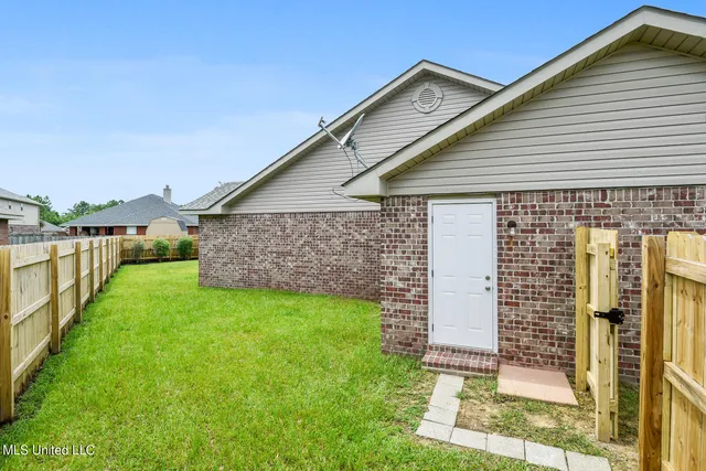 $1,650 | 14597 Canal Crossing Boulevard, Gulfport, MS 39503