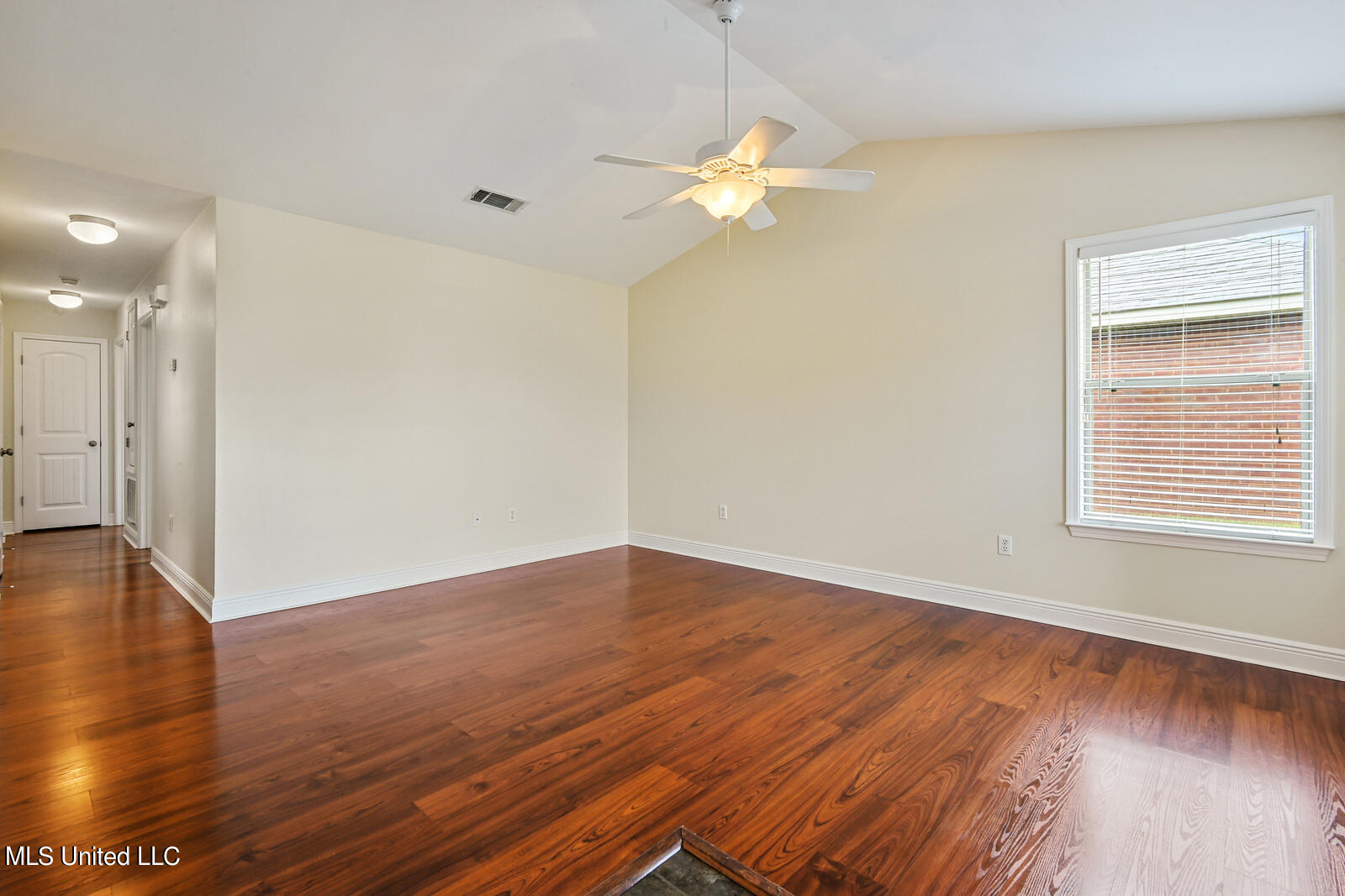 14597 Canal Crossing Boulevard Gulfport, MS 39503 - Photo 6 of 25 006_1600x1067_mls (5)