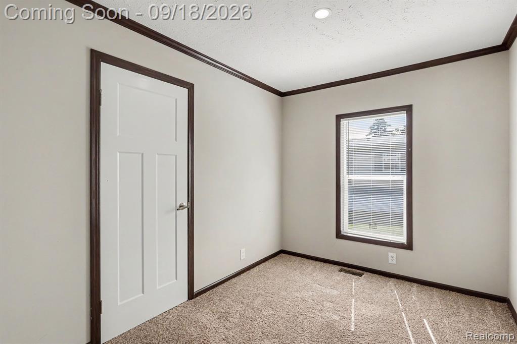 470 Flamingo Street Rochester Hills, MI 48309 - Photo 11 of 18 Gallery Image 11