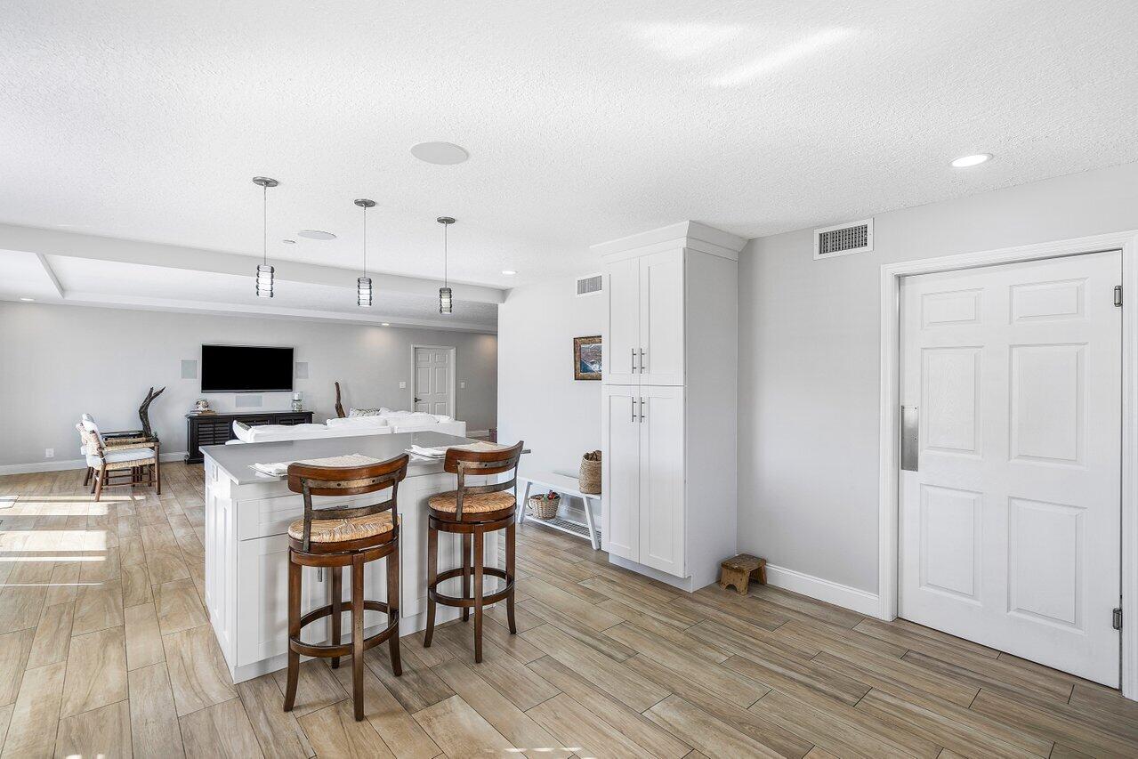 2677 South Ocean Boulevard, Unit 2B Boca Raton, FL 33432 - Photo 6 of 37 006-2677SouthOceanBoulevard-2B-BocaRaton