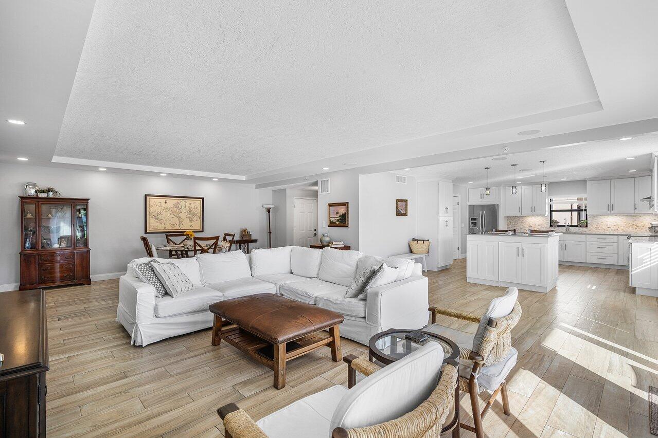 2677 South Ocean Boulevard, Unit 2B Boca Raton, FL 33432 - Photo 9 of 37 009-2677SouthOceanBoulevard-2B-BocaRaton