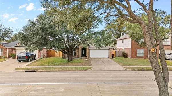 $1,950 | 6627 Greenhouse Road, Katy, TX 77449