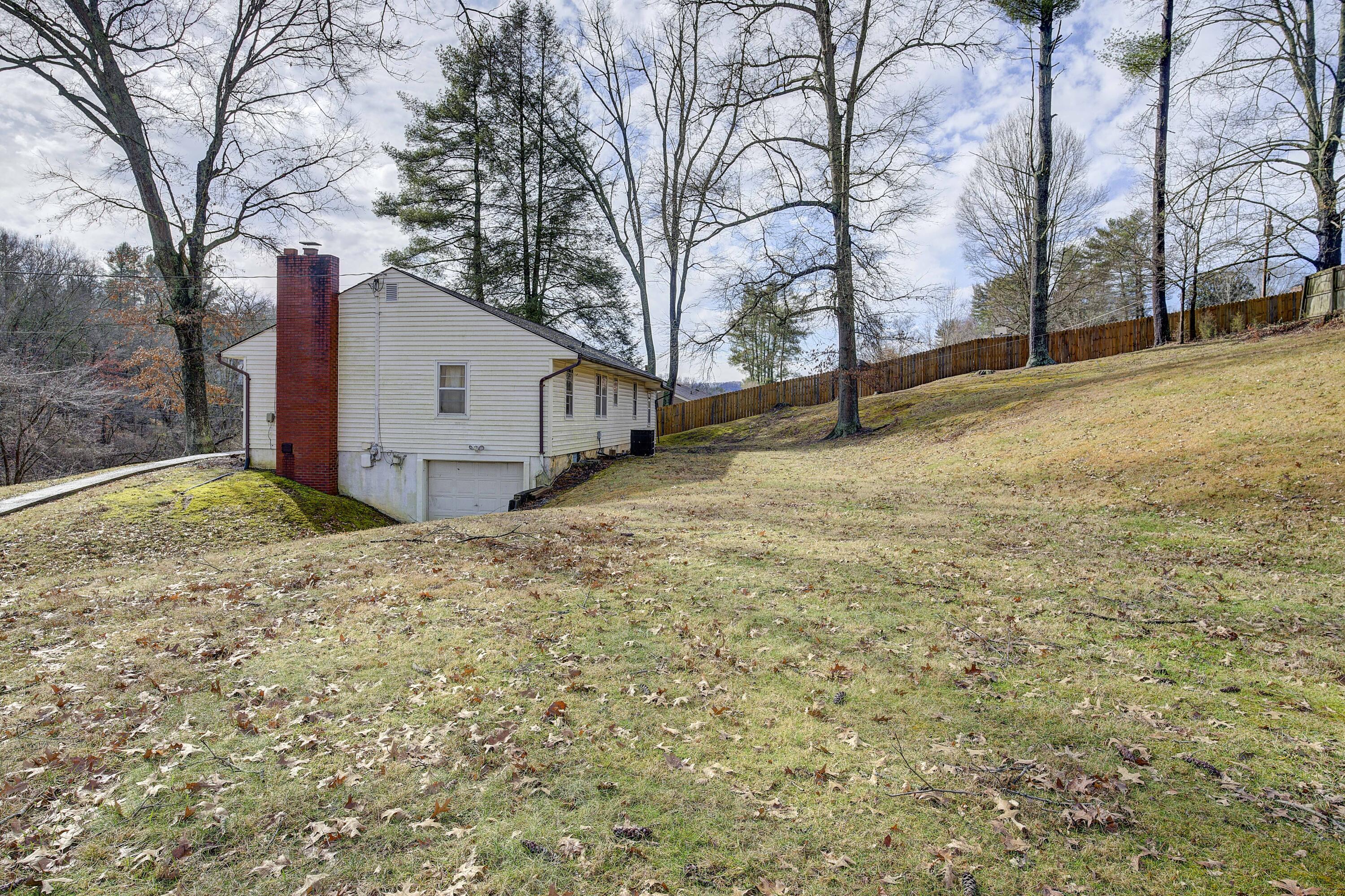 328 Cedar Valley Road Bristol, TN 37620 - Photo 28 of 33 Cedar-27