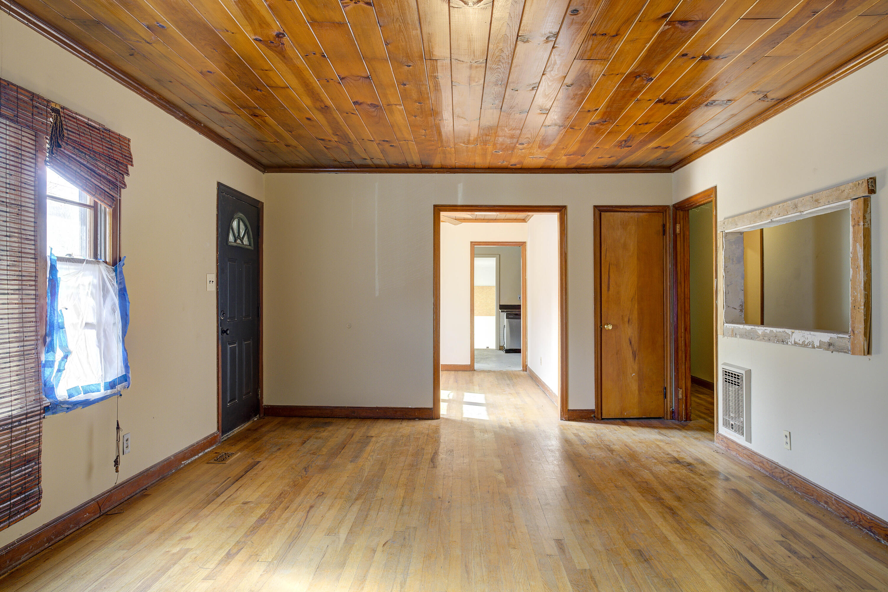 328 Cedar Valley Road Bristol, TN 37620 - Photo 6 of 33 Cedar-3