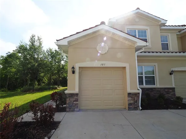 $2,400 | 8140 Enclave Way, Unit 101, Sarasota, FL 34243