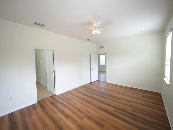 $2,400 | 8140 Enclave Way, Unit 101, Sarasota, FL 34243