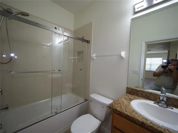 $2,400 | 8140 Enclave Way, Unit 101, Sarasota, FL 34243