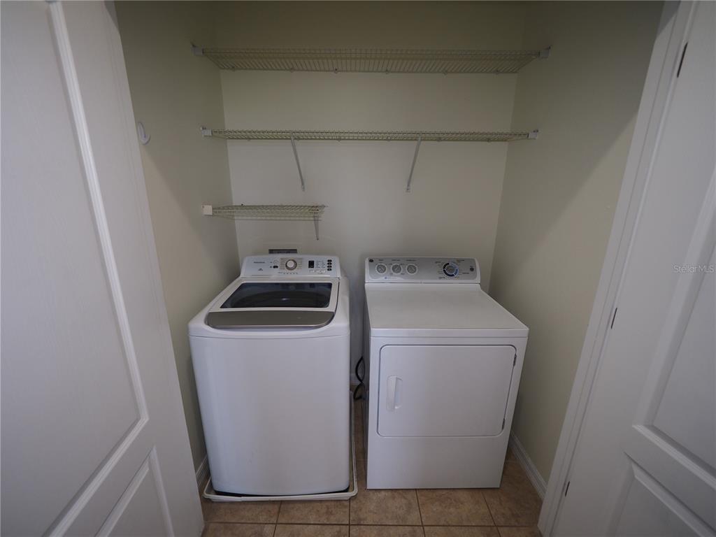 8140 Enclave Way, Unit 101 Sarasota, FL 34243 - Photo 23 of 32