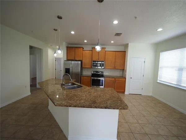 $2,400 | 8140 Enclave Way, Unit 101, Sarasota, FL 34243