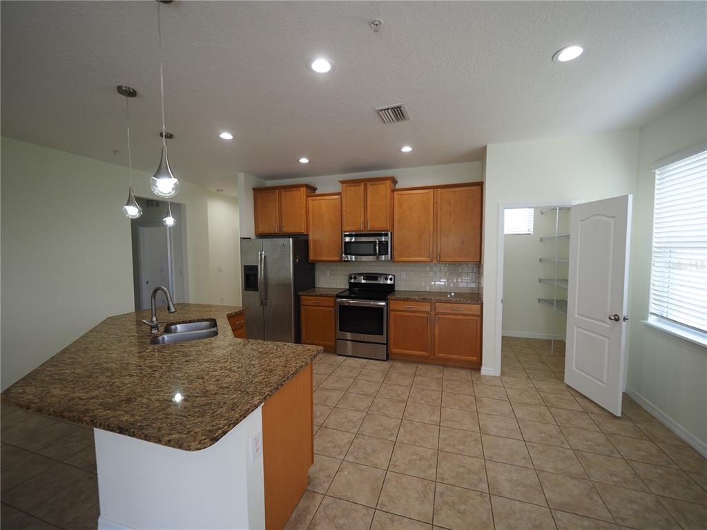 8140 Enclave Way, Unit 101 Sarasota, FL 34243 - Photo 10 of 32