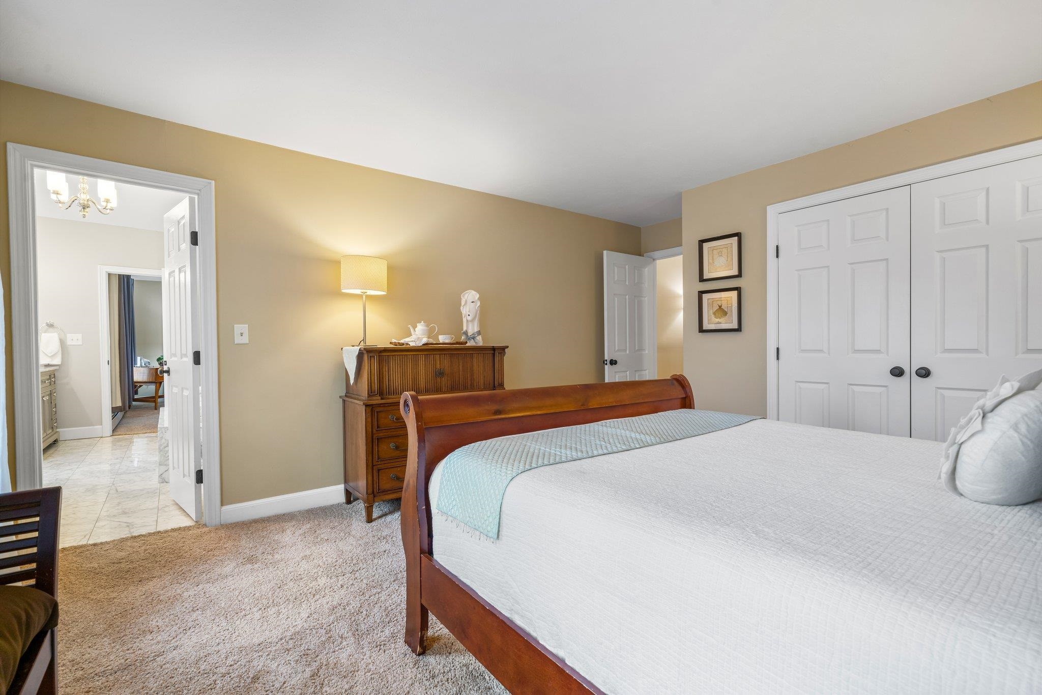 4 Rosewell Road Bedford, NH 03110 - Photo 26 of 40