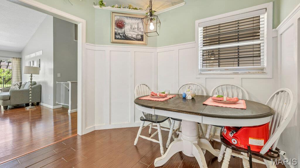 535 Oaktree Crossing Court Ballwin, MO 63021 - Photo 11 of 31