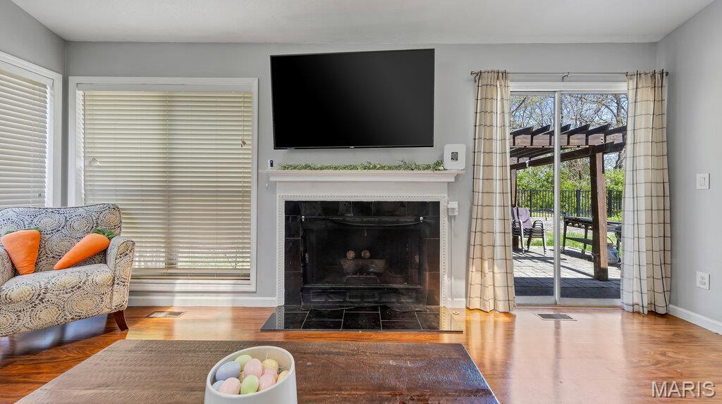 535 Oaktree Crossing Court Ballwin, MO 63021 - Photo 6 of 31