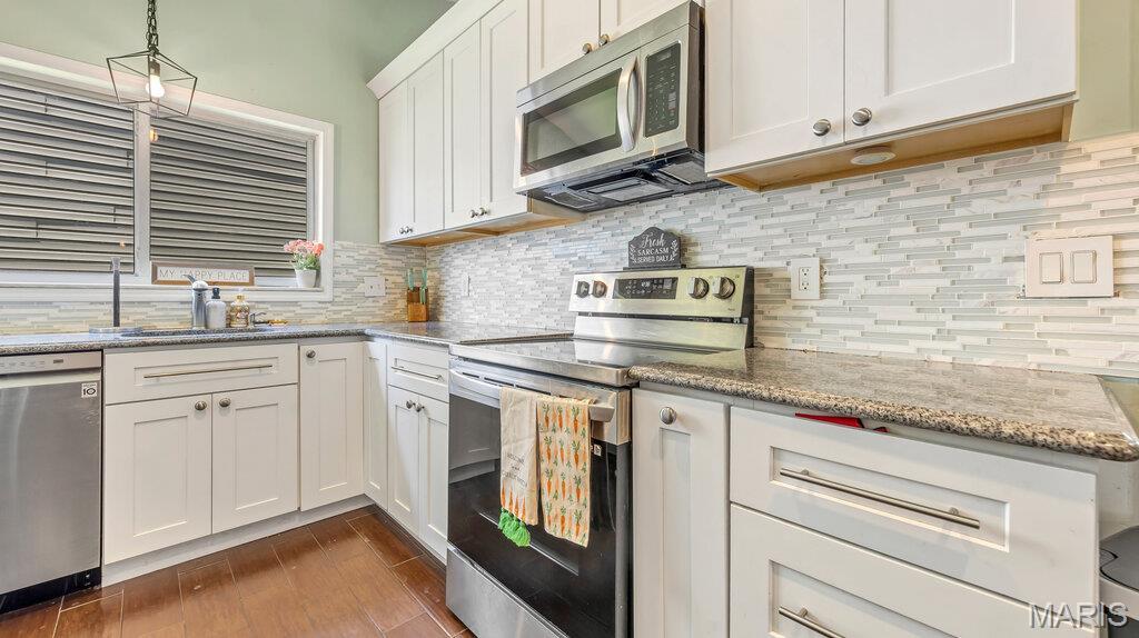 535 Oaktree Crossing Court Ballwin, MO 63021 - Photo 8 of 31