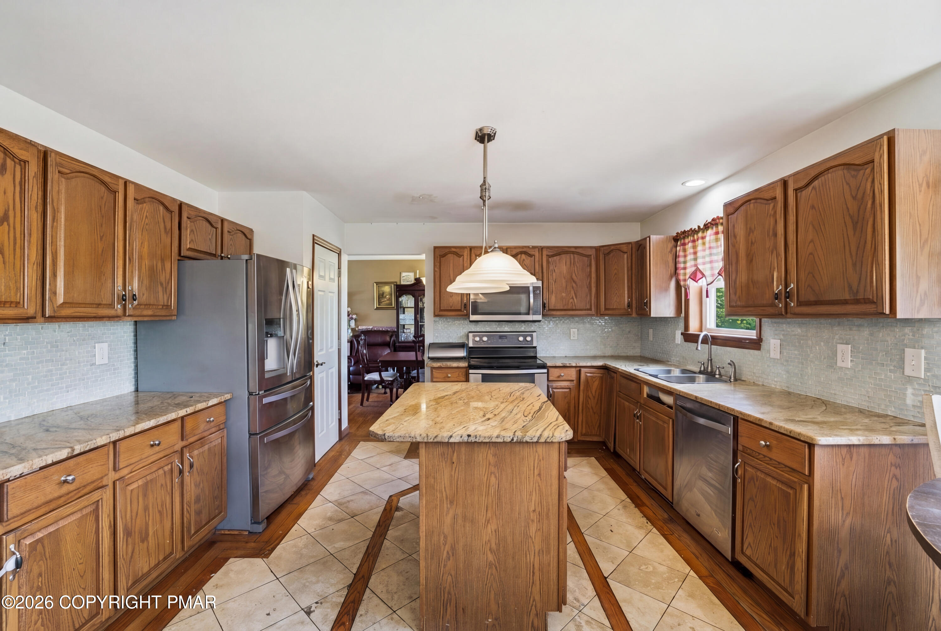 2607 Ramon Drive Blakeslee, PA 18610 - Photo 18 of 67 Kitchen