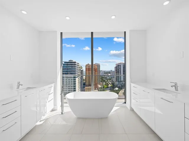 a view of building with yard