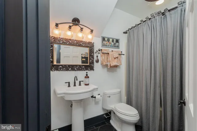 $1,100,000 | 1934 Quicksburg Road, Quicksburg, VA 22847