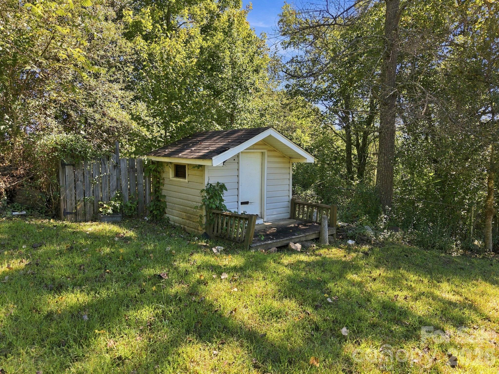 16 Warren Creek Road Candler, NC 28715 - Photo 33 of 47 Gallery Image 33