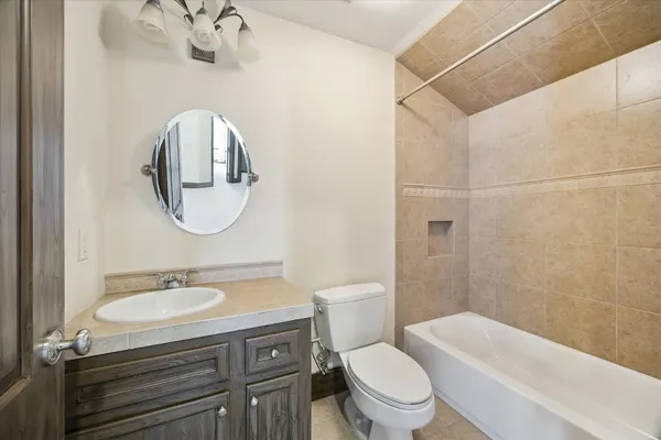 $1,575,000 | 4820 Linden Street, Bellaire, TX 77401