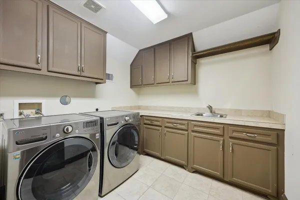 $1,575,000 | 4820 Linden Street, Bellaire, TX 77401