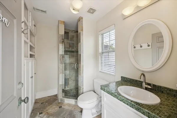 $1,575,000 | 4820 Linden Street, Bellaire, TX 77401