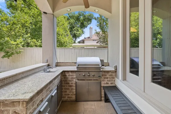 $1,575,000 | 4820 Linden Street, Bellaire, TX 77401