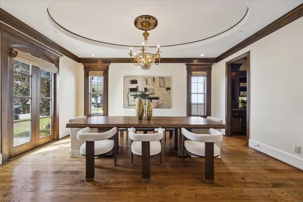 $1,575,000 | 4820 Linden Street, Bellaire, TX 77401