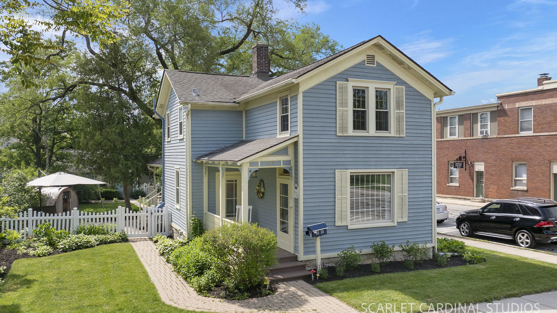 229 Center Street Naperville, IL 60540 - Photo 4 of 33