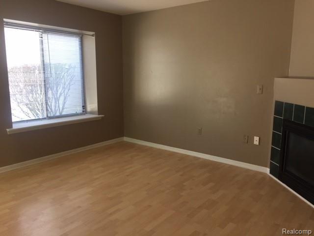 1618 Rivers Edge Rochester Hills, MI 48307 - Photo 3 of 13